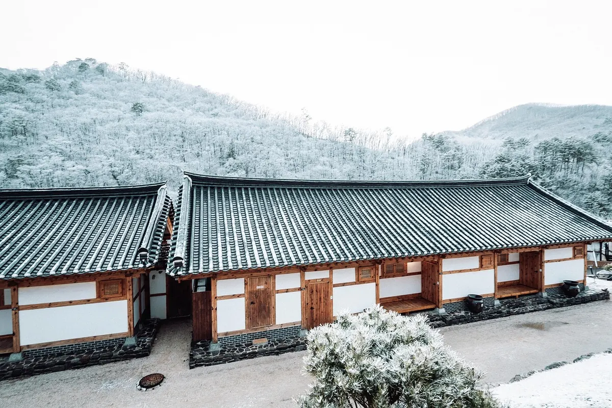 Seasonal Guide: Preparing Your Slate Roof for Winter